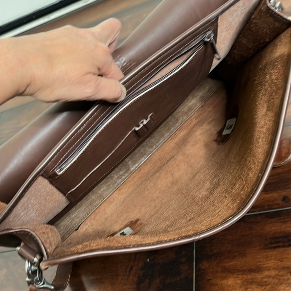 Denise Messenger Shoulder Bag Full Grain Leather Made in USA Academia  Preppy - Picture 9 of 13